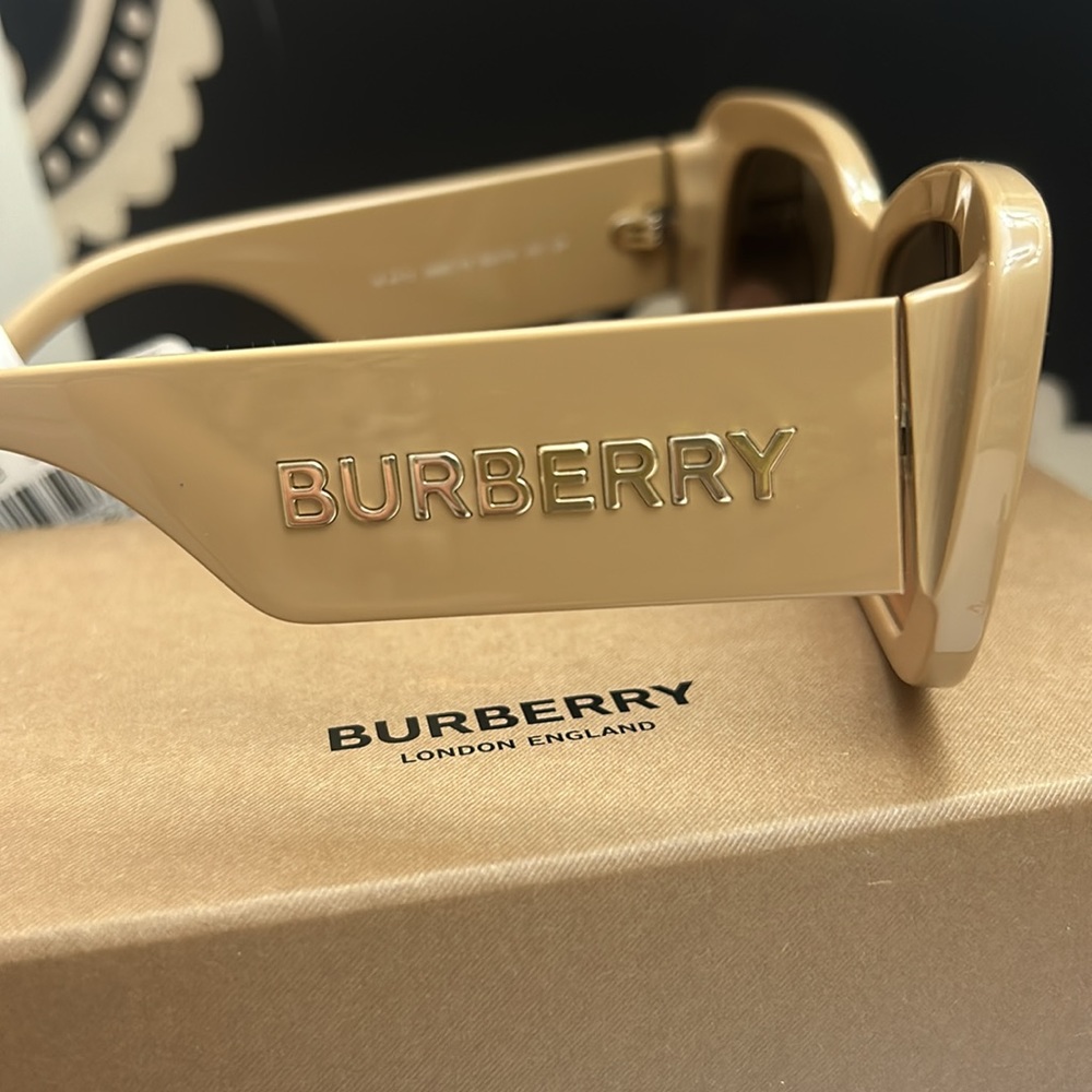 Burberry Beige Pink Gradient Dark Brown Sunglasses New - Picture 3 of 9
